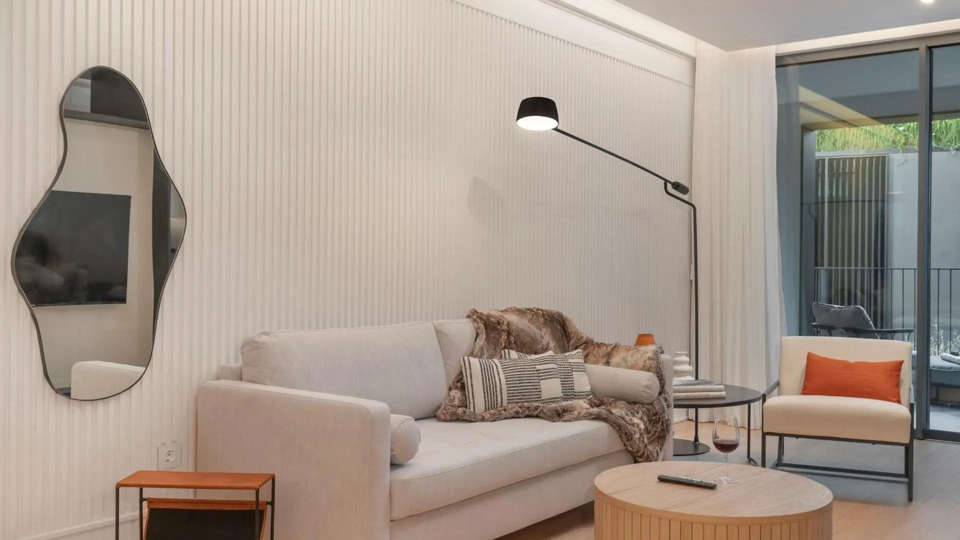 Savoy Insular II By An Island Apart Фуншал Апартаменты